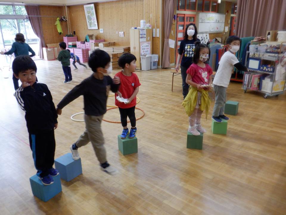 木工くま吉 どんぐりの帽子を被った子 （初投稿です。散歩で集め
