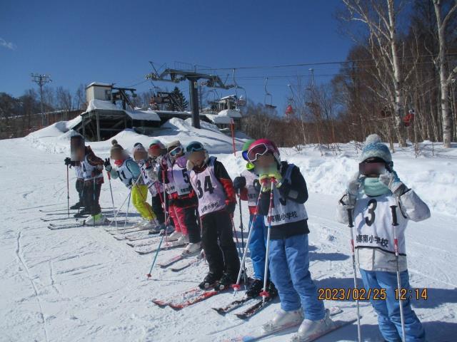 車椅子 自走式 学校 子供 アナ雪 あわす