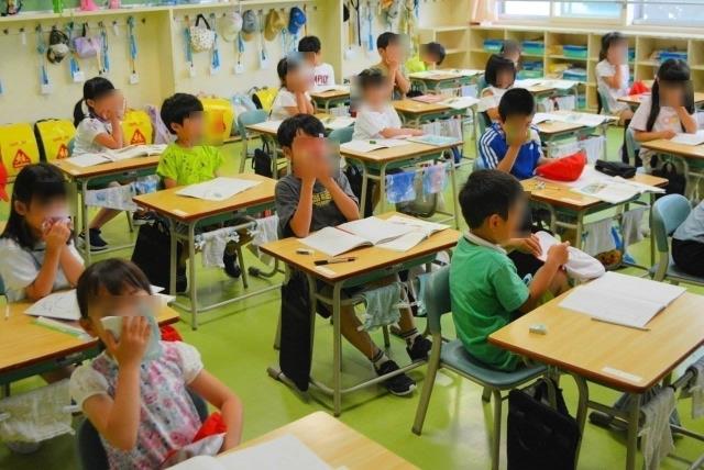 教室に落ちてたゴミ 飾りにどうぞ！ 【公式通販】