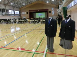 芋セーラー服 街撮り中学生 札幌市立藻岩中学校-ニュース - トピックス -