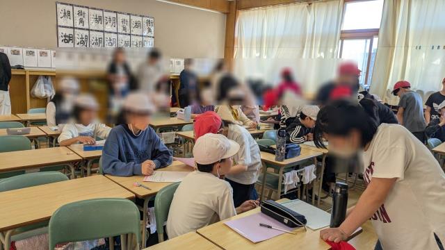 6年前学生時代にヤスリで擦ったただの石