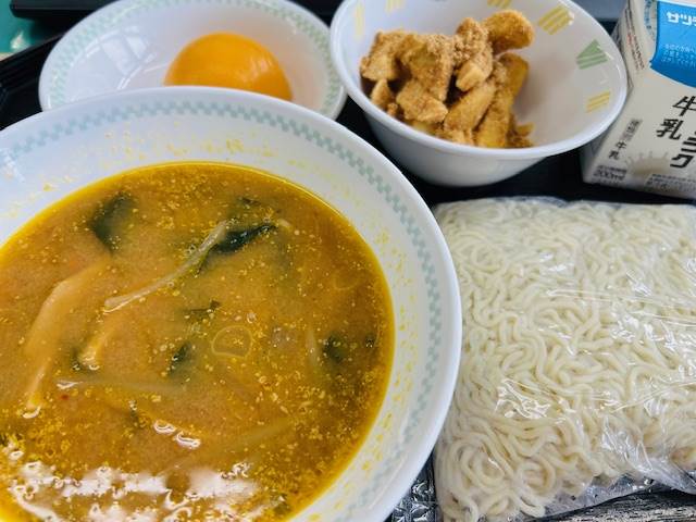 北海道産シカ角おやつ 28kg 北海道産シカ角おやつ 28kg 【 中型犬 根元